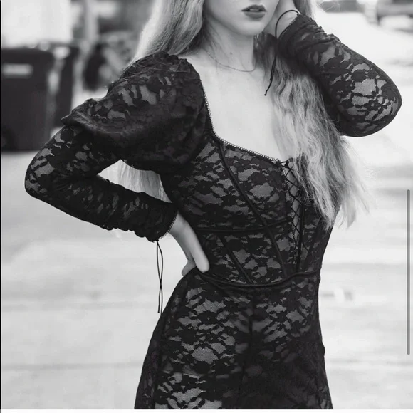 For love & lemons 🍋 Violetta dress ✨HOST pick✨ - Picture 7 of 15